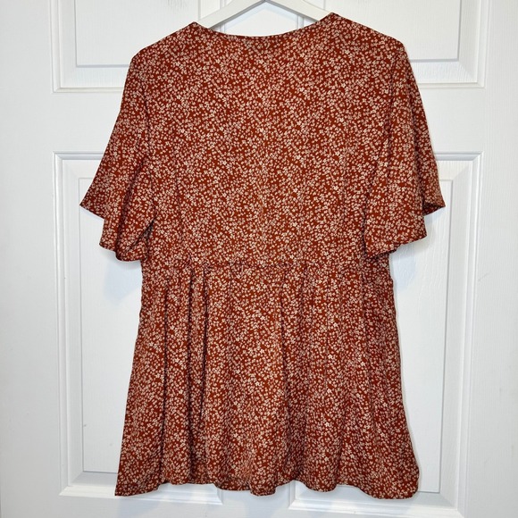 BLOOMCHIC Burnout Floral Smocked V Neck Flutter Sleeve Peplum Blouse US 12 - Picture 3 of 5